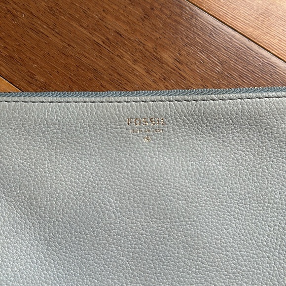Fossil Powder Blue Leather Wristlet Pouch Purse / Clutch - Picture 2 of 13